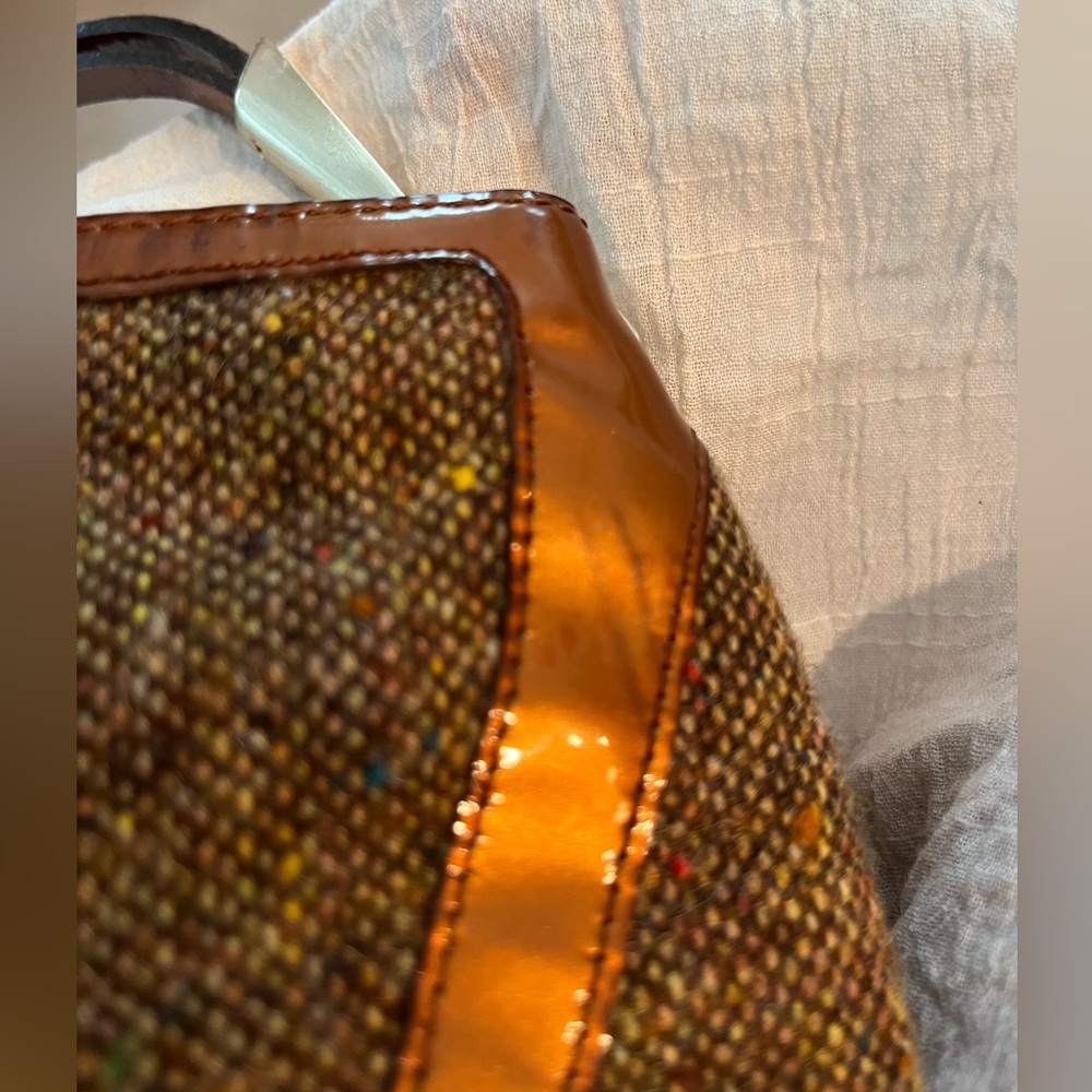 Bottega Veneta Vintage Tweed Patent Leather Copper Color Leather Shoulder Clutch - Picture 16 of 17